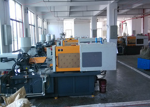 工廠空調下的智能伴侶 小型補水加濕器——冬補濕夏降溫，廠家直供保健佳品